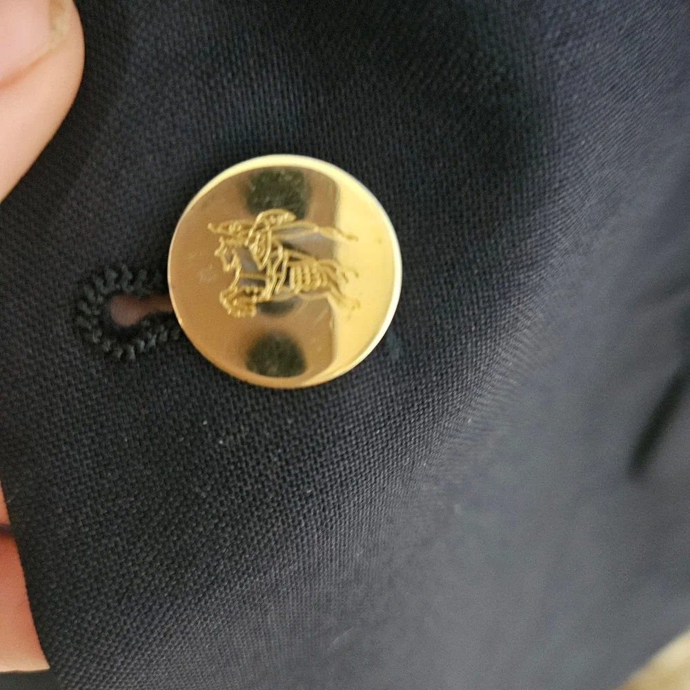 Vintage Burberrys' Navy Blue Wool Mens Blazer Size 44 Classic Crest Buttons